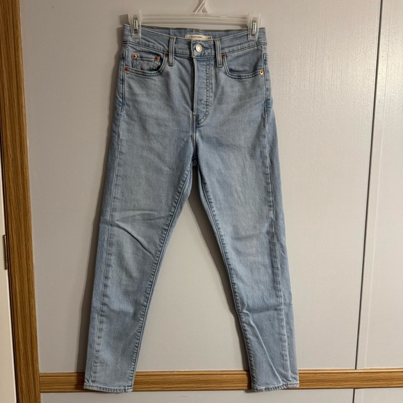 Levi’s Wedgie Skinny Iconic Light Blue Jeans Size 26 - Picture 1 of 10